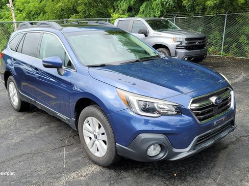 Used 2019 Subaru Outback 2.5i Premium w/ Popular Package #2 AWD/4WD image 8