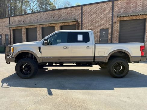 Used 2017 Ford F250 King Ranch w/ FX4 Off-Road Package image 3