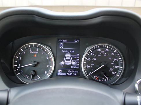 Used 2021 INFINITI Q60 3.0t Luxe w/ Essential Package AWD/4WD image 8