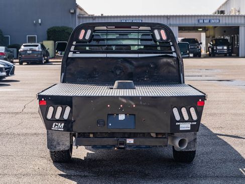 Used 2024 Chevrolet Silverado 2500 LT w/ Convenience Package image 6