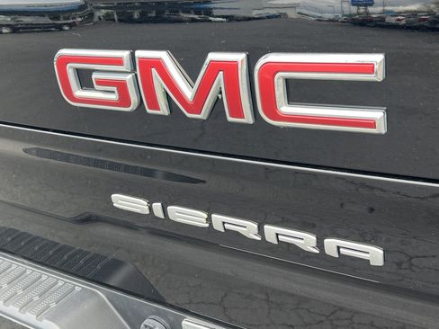 Used 2022 GMC Sierra 1500 AT4 w/ AT4 Carbonpro Edition image 8