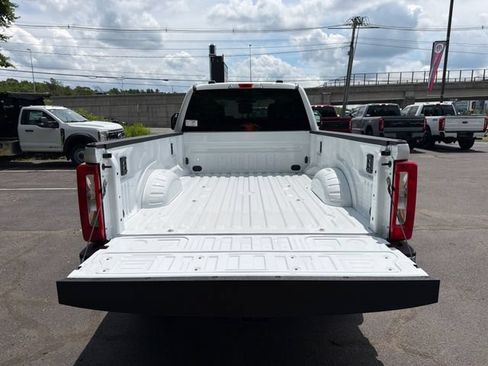 New 2026 Ford F250 XLT w/ FX4 Off-Road Package AWD/4WD image 14