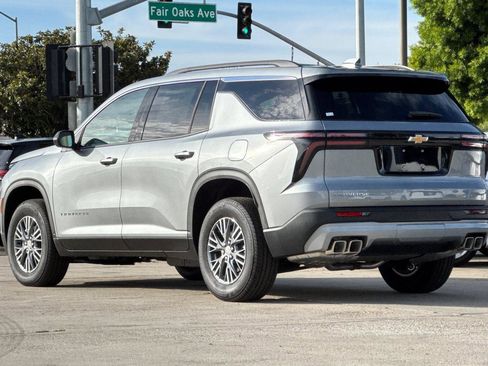 New 2026 Chevrolet Traverse LT FWD image 8
