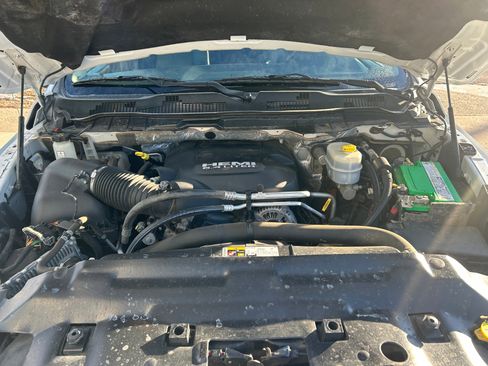 Used 2016 RAM 2500 Laramie w/ Convenience Group image 12