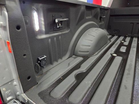 Used 2021 Ford F250 Platinum w/ FX4 Off-Road Package image 34