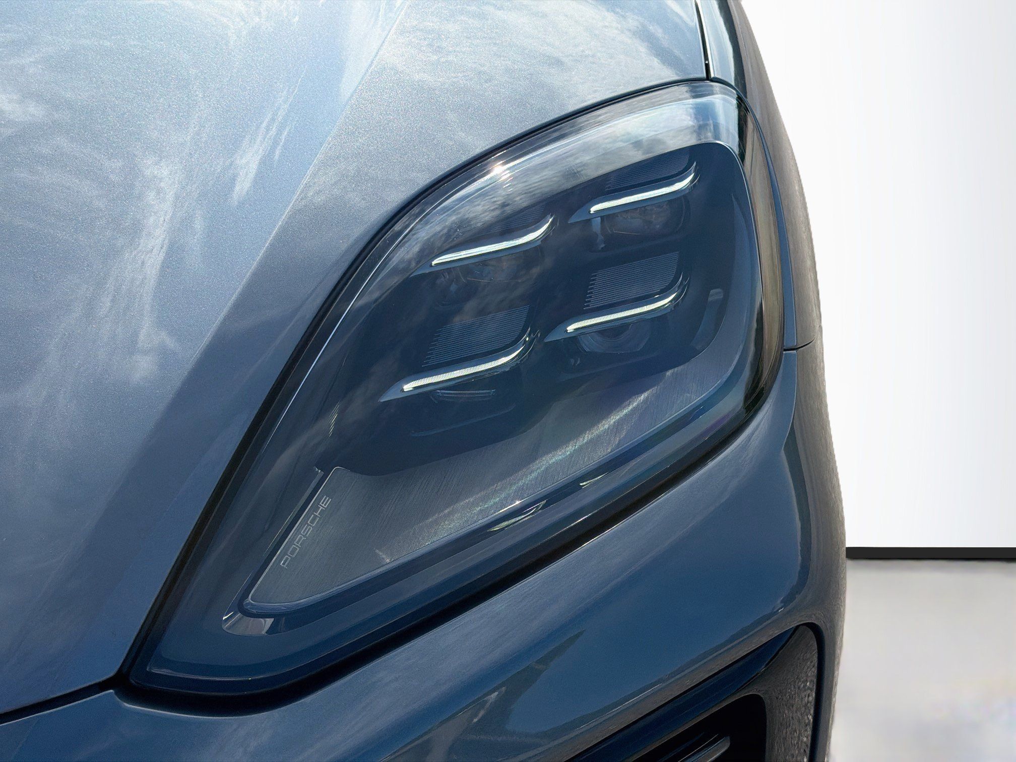 Used 2026 Porsche Cayenne Coupe AWD/4WD image 9
