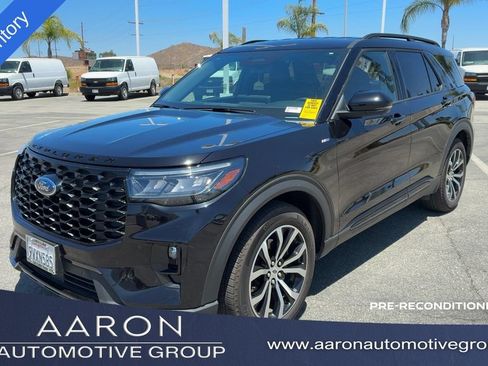 Used 2025 Ford Explorer ST-Line w/ Premium Package RWD image 1
