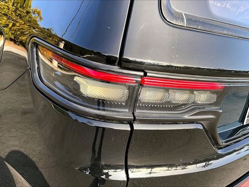 Used 2022 Jeep Grand Wagoneer Series II w/ Premium Group II image 26