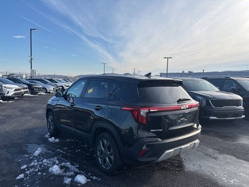 Certified 2024 Kia Seltos LX image 5