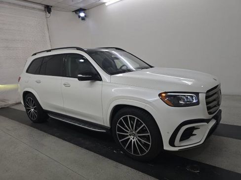 Used 2024 Mercedes-Benz GLS 450 4MATIC w/ Pinnacle Trim Package image 7