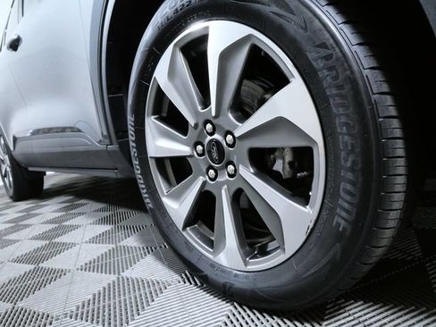 Certified 2025 Ford Escape Platinum AWD/4WD image 2