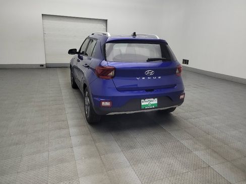 Used 2020 Hyundai Venue SEL w/ Convenience + Premium Package FWD image 5