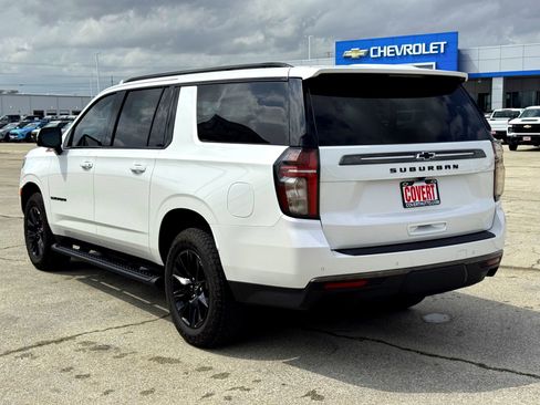 Used 2022 Chevrolet Suburban Z71 w/ Luxury Package image 9