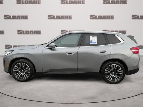 Used 2025 BMW X3 xDrive30i w/ Premium Package image 2