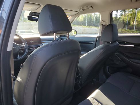 Used 2025 Kia Seltos S image 10