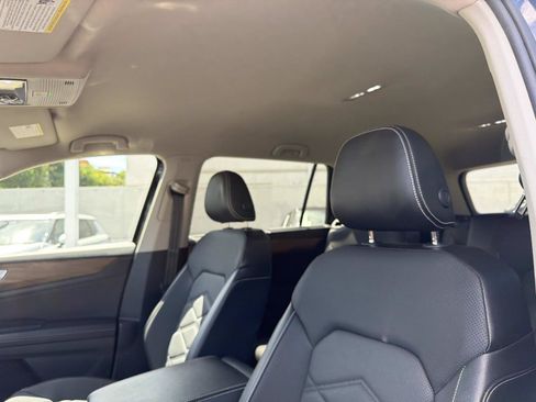 Used 2024 Volkswagen Atlas SE FWD image 18