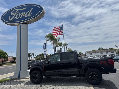 Used 2025 Ford F150 Raptor w/ Equipment Group 803A Raptor R AWD/4WD image 29