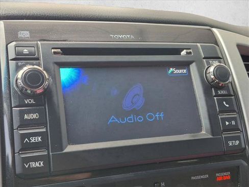 Used 2013 Toyota Tacoma 4x4 Double Cab w/ TRD Off-Road Pkg image 10