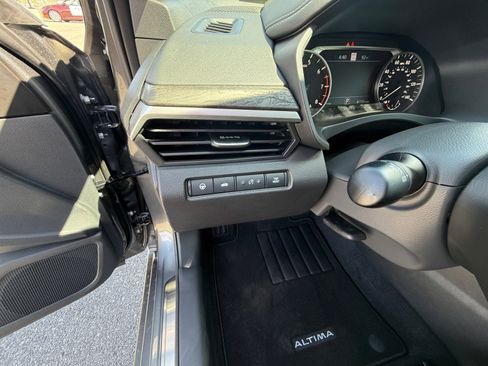 New 2025 Nissan Altima 2.5 SV w/ SV Premium Package image 25