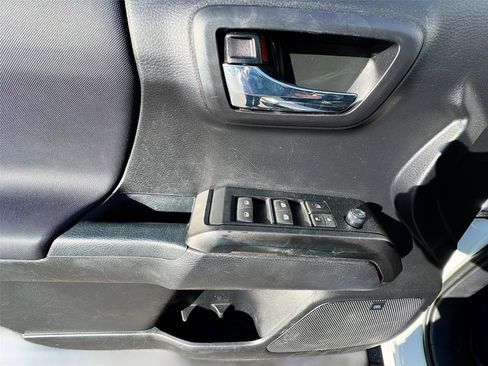 Used 2021 Toyota Tacoma TRD Sport w/ TRD Premium Sport Package image 18