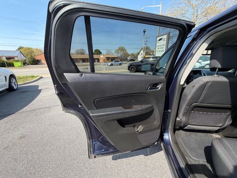 Used 2015 GMC Terrain SLE image 25