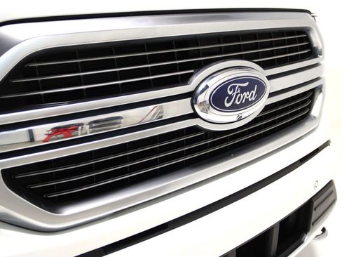 Used 2023 Ford F150 Limited image 32