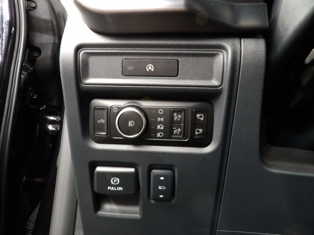 Used 2025 Ford F150 Lariat AWD/4WD image 55