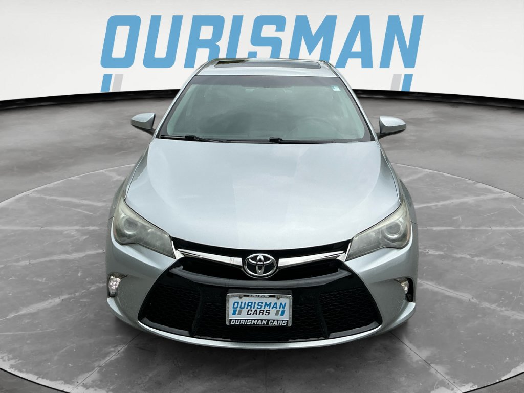 Used 2017 Toyota Camry XSE w/ Moonroof Package FWD image 9