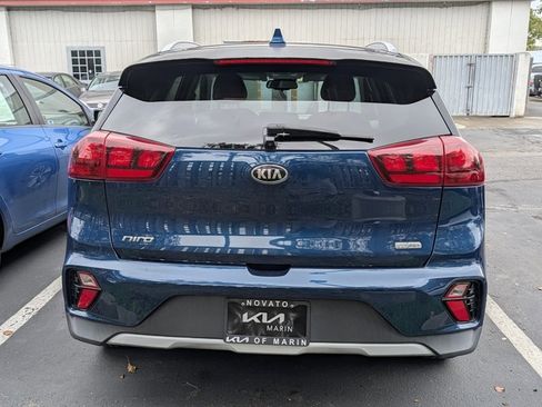 Used 2020 Kia Niro LXS image 6