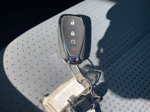 Used 2025 Chevrolet Trax LT image 22