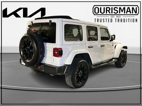 Used 2022 Jeep Wrangler Unlimited Sahara w/ Cold Weather Group image 4