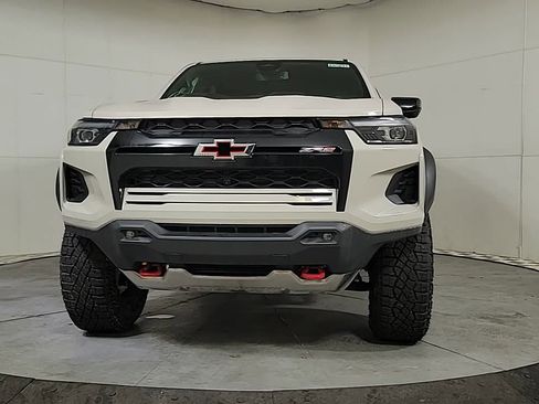 New 2026 Chevrolet Colorado ZR2 w/ LPO, Utility Wall Package image 3