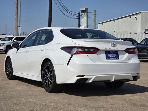 Used 2024 Toyota Camry SE FWD image 7