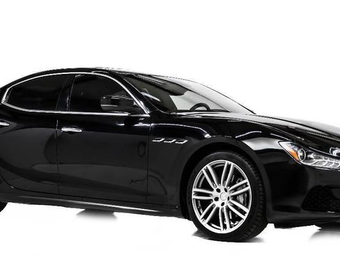 Used 2017 Maserati Ghibli RWD image 1
