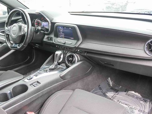 Used 2020 Chevrolet Camaro LT image 14