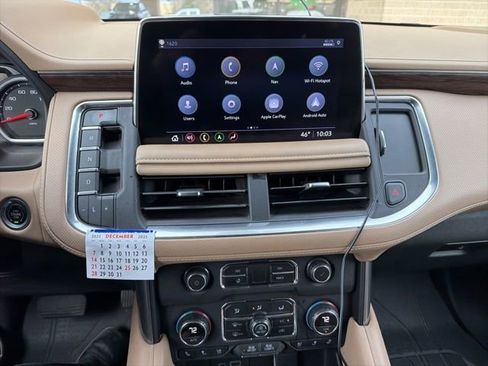 Used 2021 Chevrolet Tahoe Premier w/ Premium Package image 25