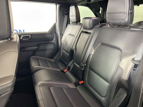 Used 2025 Ford Bronco Outer Banks AWD/4WD image 40