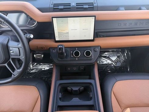 Used 2023 Land Rover Defender 110 X AWD/4WD image 15