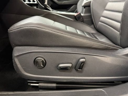 Used 2024 Volkswagen Jetta SE FWD image 15