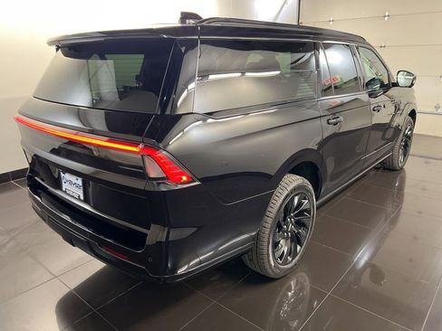 New 2026 Lincoln Navigator L Reserve AWD/4WD image 6
