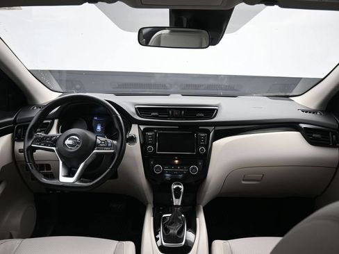 Used 2022 Nissan Rogue Sport SL AWD/4WD image 40