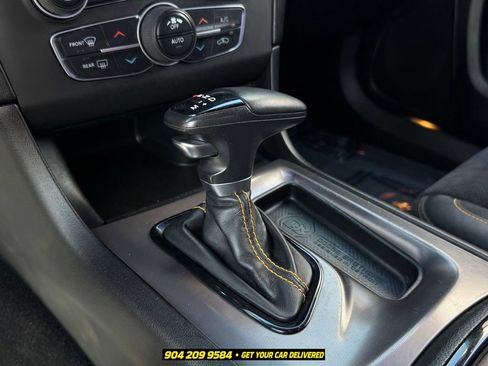 Used 2022 Dodge Charger Scat Pack RWD image 17