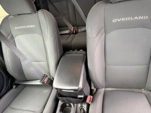 Used 2022 Jeep Gladiator Overland AWD/4WD image 15