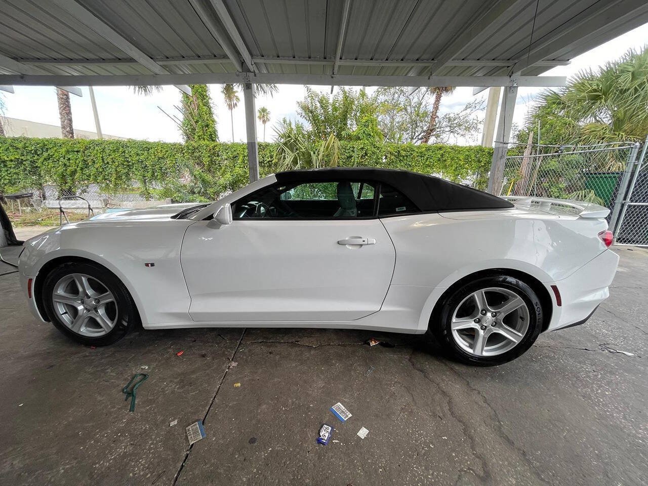 Used 2020 Chevrolet Camaro LT RWD image 6