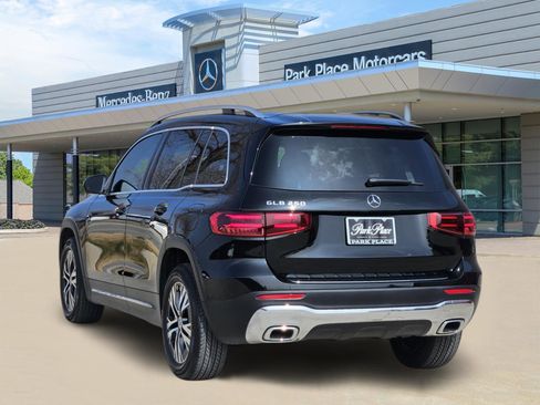 Used 2026 Mercedes-Benz GLB 250 image 4