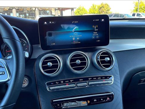 Used 2022 Mercedes-Benz GLC 300 GLC 300 w/ Premium Package Lite image 6