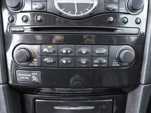 Used 2013 INFINITI FX37 AWD w/ Premium Pkg image 19