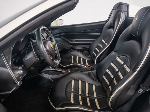 Used 2017 Ferrari 488 Spider RWD image 28