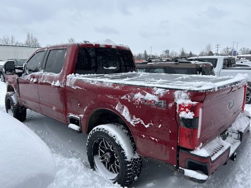 Used 2023 Ford F350 Lariat w/ Sport Appearance Package image 7