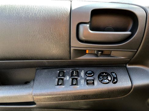 Used 2003 Dodge Durango Sport image 16